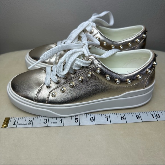 Stuart Weitzman Metallic Gold Pearly Low-Top Sneaker Sz 6 - Picture 8 of 8